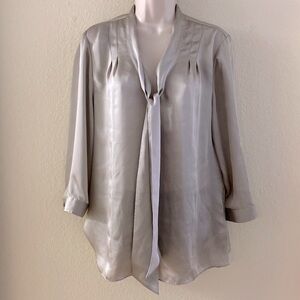 Gray long sleeve blouse